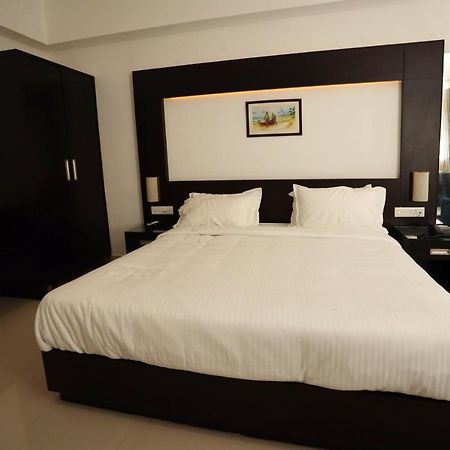 Loveland Residency Kochi Eksteriør bilde
